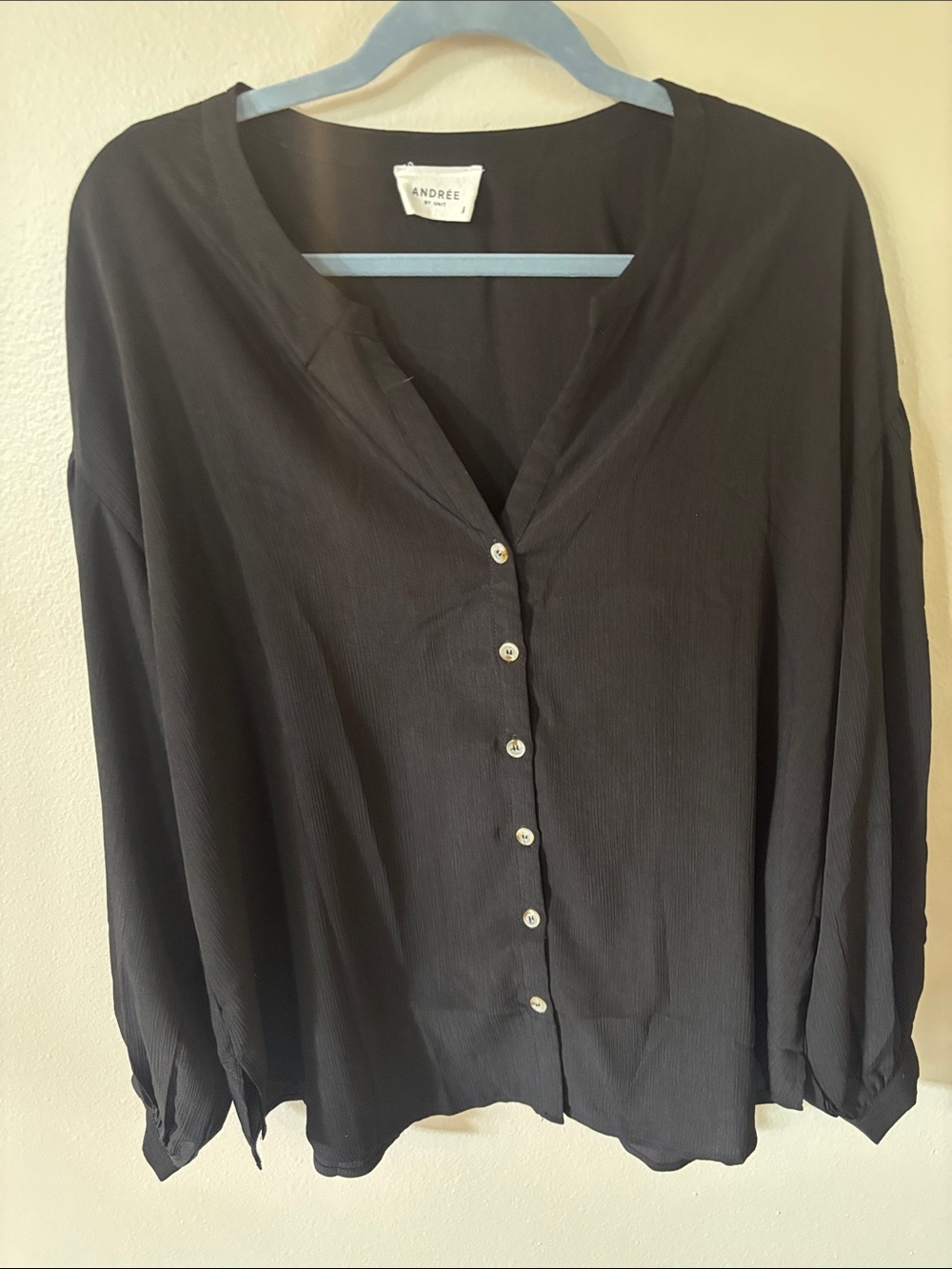 Andree by Unit Size Large Black Button-Front Women's Blouse